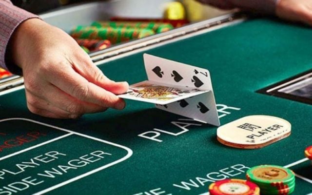 Bài Baccarat ra đời khi nào? Hành trình từ giới quý tộc Pháp đến văn hóa đại chúng