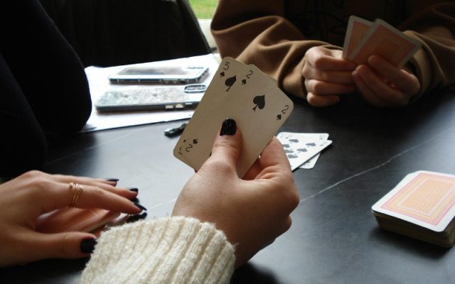 Bí quyết rèn luyện trí nhớ khi chơi các trò chơi bài