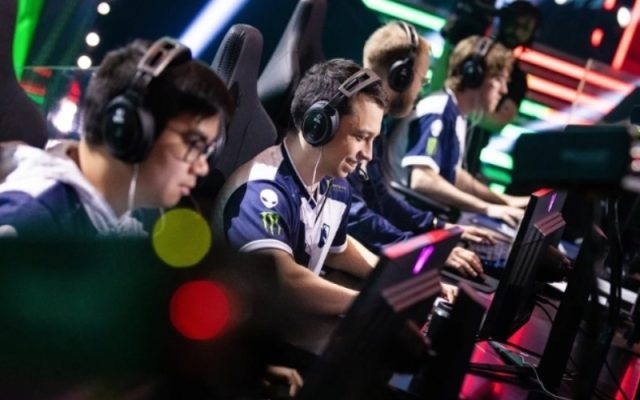 Cách rèn luyện phản xạ nhanh qua các trò chơi thể thao điện tử