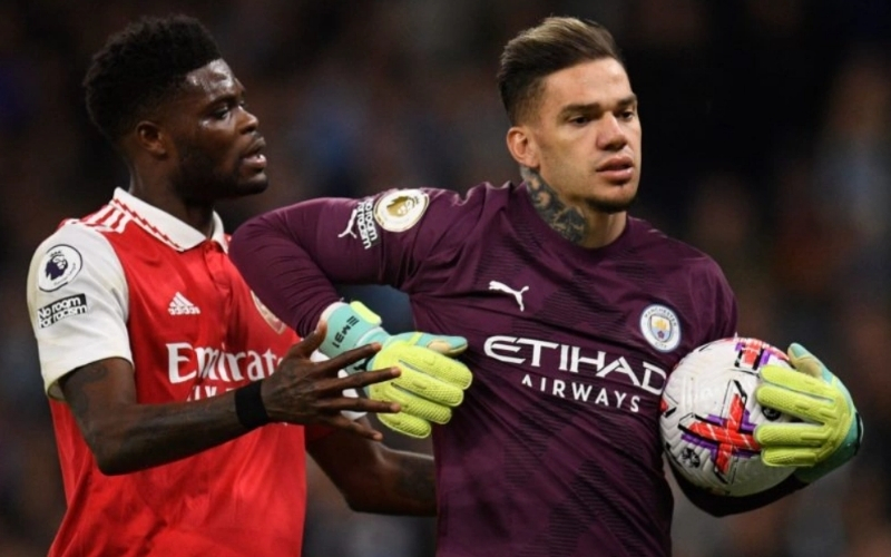 Vai trò hiện đại của thủ môn Người gác đền trong việc phát động tấn công từ vòng cấm