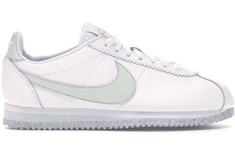 nike-cortez-flyleathera nike-cortez-flyleather