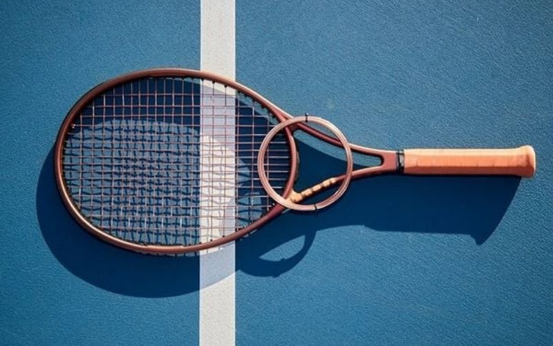 Cách chọn dây vợt tennis và số cân phù hợp cho từng lối chơi