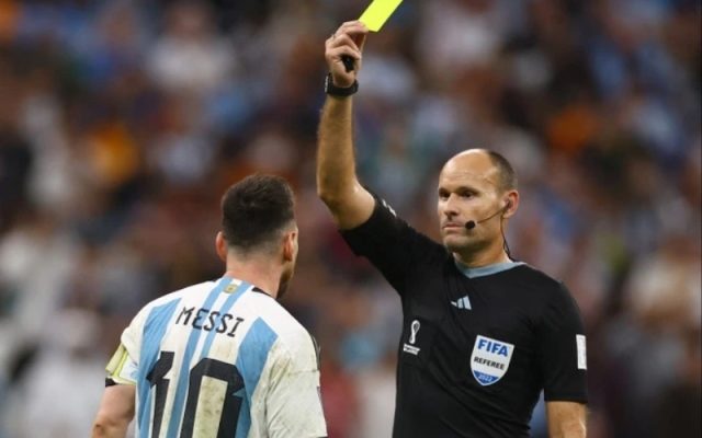 Những quy định khắt khe dành cho đội ngũ trọng tài làm nhiệm vụ tại World Cup