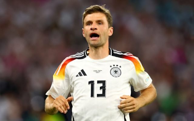 Vị trí Raumdeuter (Kẻ xâm nhập không gian) là gì Vai trò độc bản của Thomas Müller