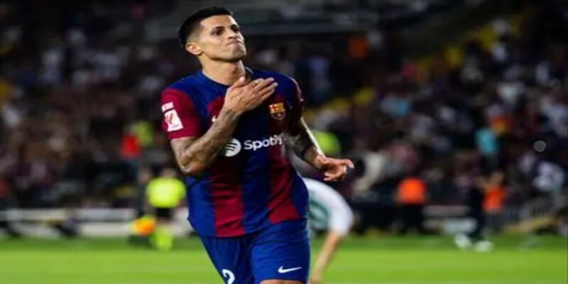 cau-thu-joao-cancelo-la-cai-ten-co-phong-cach-choi-hot